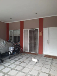 Dijual rumah siap huni 2 lt di Regency Melati Mas lt.90m, hg 1,7 M