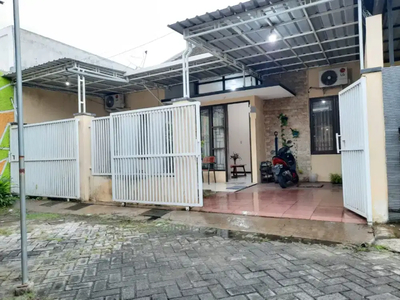 Dijual Rumah Siap Huni*
Lokasi Perum. Kutisari Surabaya Selatan