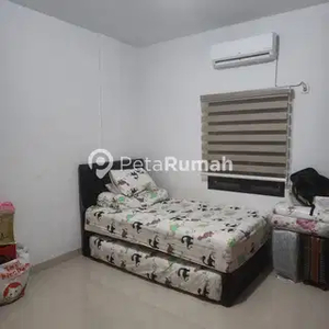 DIJUAL TOWN HOUSE KOMPLEK PANTAI TIMUR MEDITERANIA