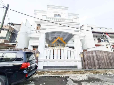 Dijual Villa Fully Furnished Komplek Pati Indah Jalan Kapten Patimura