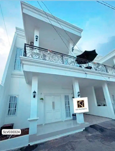 Disewakan Rumah Cantik Kondisi Baru Furnished Town House Leuwinanggung