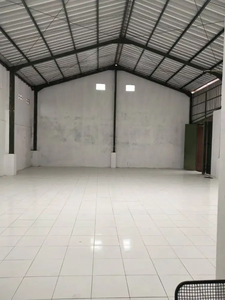 Disewakan Rumah dan Gudang Luas 400m2 Kota Sukabumi