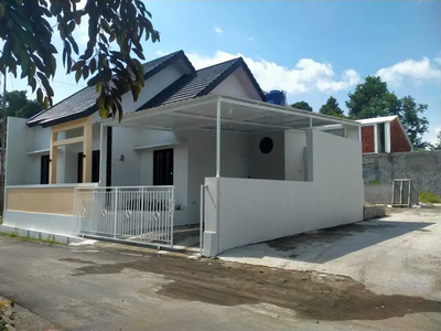 Hook Dapat 2 Jalan Jual Rumah Siap Huni 600 Jutaan di Seyegan Sleman