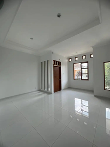 Jual Cepat Rumah Bagus Siap Huni Batununggal di Bandung