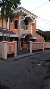 Rumah 2 Lantai di Jl batikan Yogyakarta
