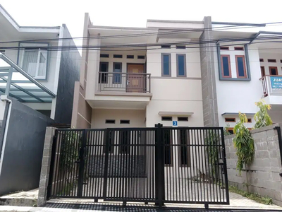 Rumah Baru Blk Griya Buah Batu Jl Solontongan di Kliningan Bandung