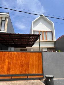 Rumah Cantik Lantai 2 Modern Desain Siap Huni