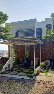 rumah cantik perum the oz tidar siap huni