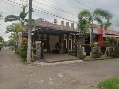 RUMAH DI KOMPLEK MARGAHAYU 2LANTAI SHM AREA MARGAHAYU BUAHBATU