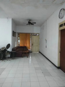 Rumah dijual berlokasi di Griya Babatan Mukti SBY barat (MRS)