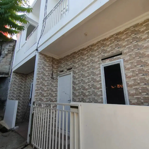 Rumah minimalis 2 lantai dekat jalan raya dan kampus unindra murah