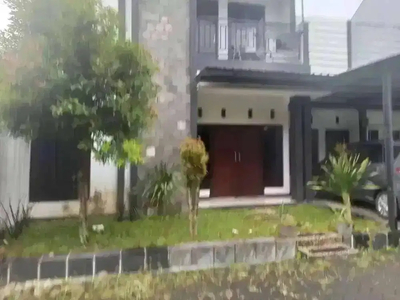 Rumah Mininalis 2 Lantai Tengah Kota