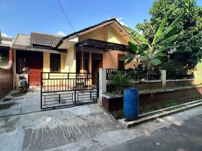 Rumah Sederhana 140m2 di Pelabuhanratu