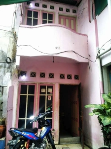 Dijual Rumah 2 Lantai di Jelambar