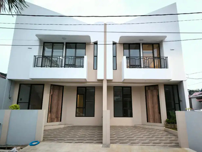 Di Sewakan Rumah Dua Lantai (Rumah Baru) : Mustikajaya - Kota Bekasi