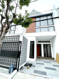 Dijual Rumah Baru 2 Lantai, Siap Huni, Gading Pantai, Kenjeran, SBY