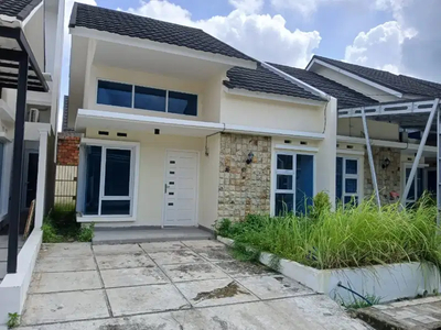 Dijual rumah cantik dalam komplek Grand Centre Park , CGC Palembang