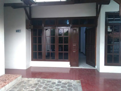 Dijual Rumah di Dalam Kompleks Elang Manilo Jatiwaringin Jakata Timur