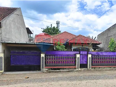 DIJUAL Rumah di dekat Jl. Raya Bogor
