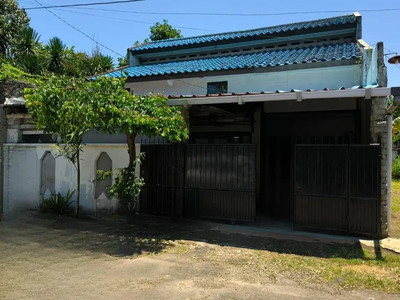 Dijual rumah lama di Jl Bukit Cinere - Gandul - Depok