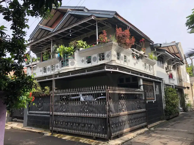 Dijual Rumah Megah Strategis Di Antapani Bandung
