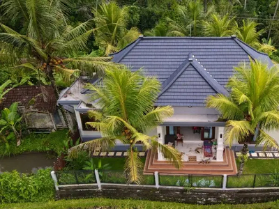 Dijual Villa Luas Tanah 700m² view sawah Ubud