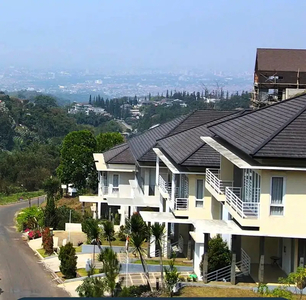 Jual rumah SHM asri & nyaman view kota strategis di Dago