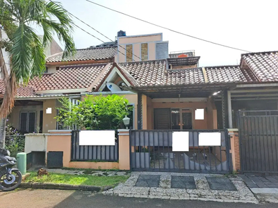 Rumah 2 Lantai 4 KT di Regency Melati Mas 1 Bebas Biaya Biaya J-23327