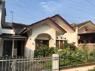 Rumah Bagus Siap huni di Antapani Tengah