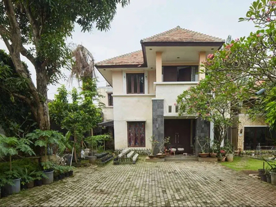 Rumah cantik asri Depok di jual murah. Nego sampai deal