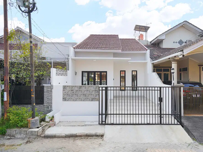 Rumah Cantik dekat Stasiun LRT di Bekasi Ready Furnished J-17721