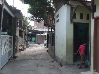 Rumah kontrakan Di cimuncang 3 pintu