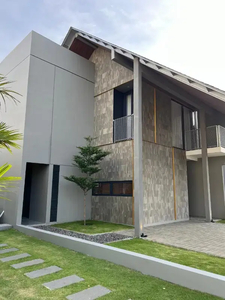 Rumah Premium, 2 Lantai, Surabaya Barat