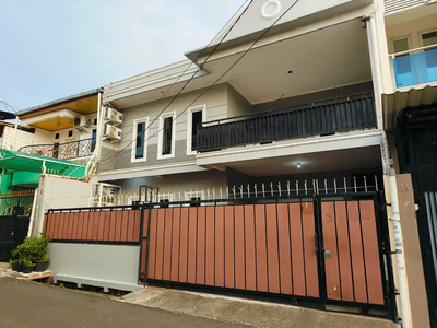 Rumah Siap Huni Ada Kamar Mandi Dalam di Tomang Jakarta Barat