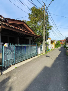 TURUN HARGA Rumah Lama Hitung Tanah Di Pulogebang Jakarta Timur