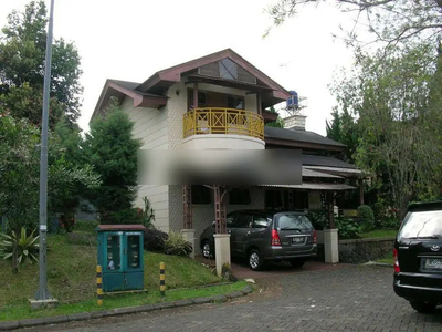 VILLA DI KOTA BUNGA PUNCAK CIANJUR HARGA MURAH COCOK UNTUK TEMPAT REFE