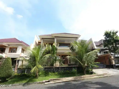 Dijual Rumah Bagus Mewah Lokasi Strategis Istana Dieng Tengah Malang