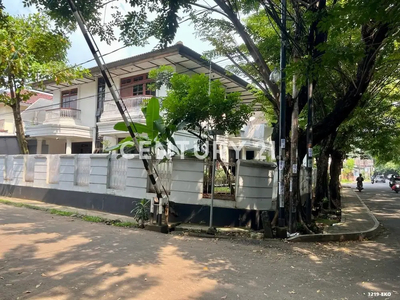 Dijual Rumah Bagus Strategis DiPinggir Jalan Raya Bintaro Sektor2