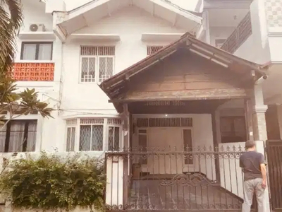 Dijual rumah di Jl.Perkici Sektor 5- Bintaro Jaya TangSel
