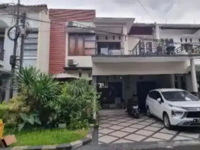 Dijual rumah dua lantai di pesona khayangan juanda depok