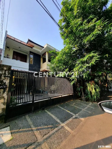 Dijual Rumah Mewah Lokasi Strategis Di Hang Jebat Jakarta Selatan