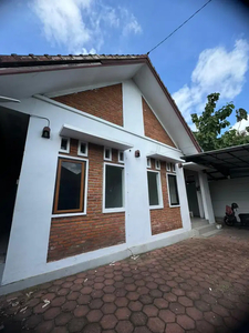 Dijual rumah Minimalis Lantai 1 Lokasi di jimbaran Bali Lingkungan Pe