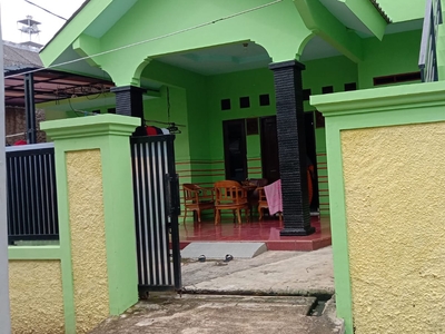 Dijual Rumah Murah dengan Tanah Luas dan Lokasi Strategis @Pondok