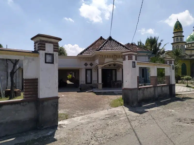 lelang rumah Gresik di Wringin Anom di Desa sumbergede