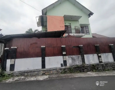 Rumah 2 Lantai dengan Private Pool Dijual, area Denpasar Barat