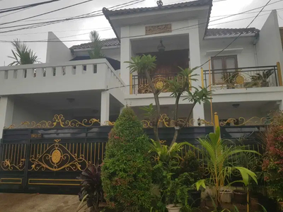Rumah di Bintaro Sektor 3 posisi ngantong