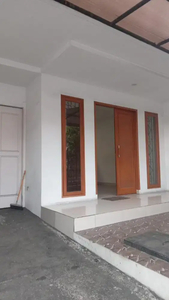 Rumah Nyaman Besar Murah di Kembar Timur Bandung