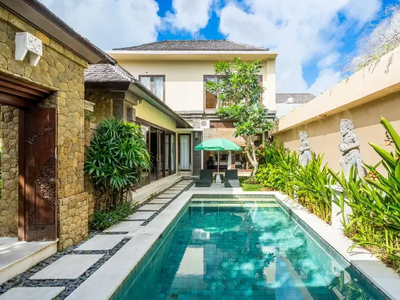Tropical Villa For Rent in Jimbaran