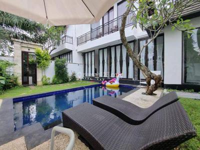 Villa Fully Furnish dengan Kamar Besar, Privat Parkir di Jimbaran