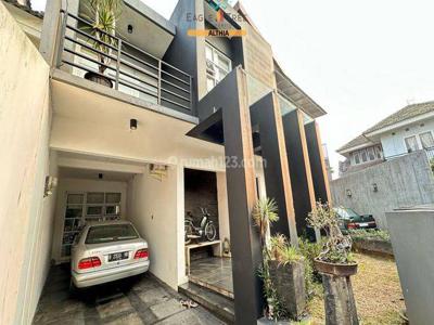 Dijual Rumah 2 Lantai Konsep Arsitek Di Sektor 9 Bintaro
